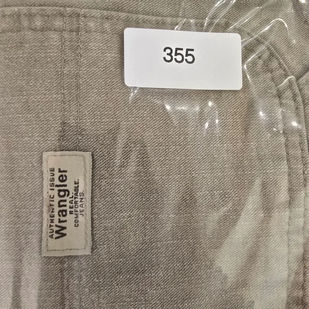 Wrangler Carpenter Jeans Beige Tan Mens 42 x‎ 30 Classic Fit Utility Workwear